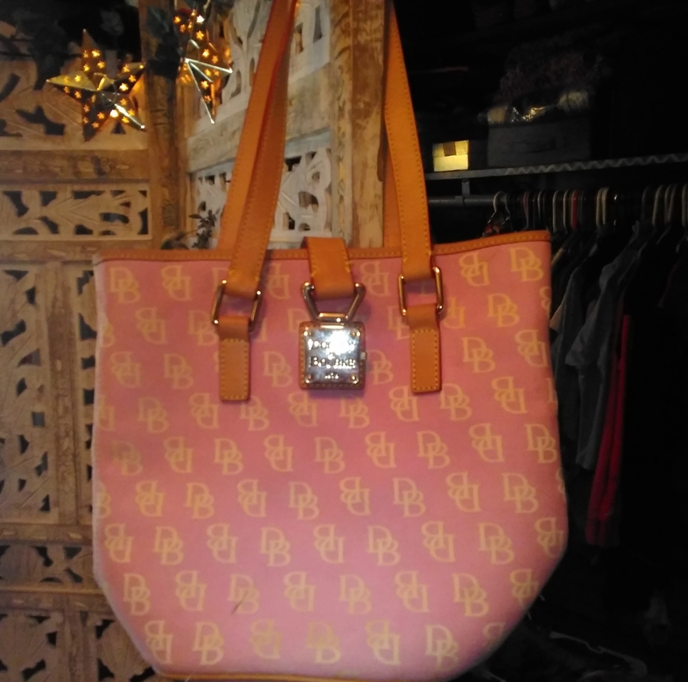 Dooney & Bourke